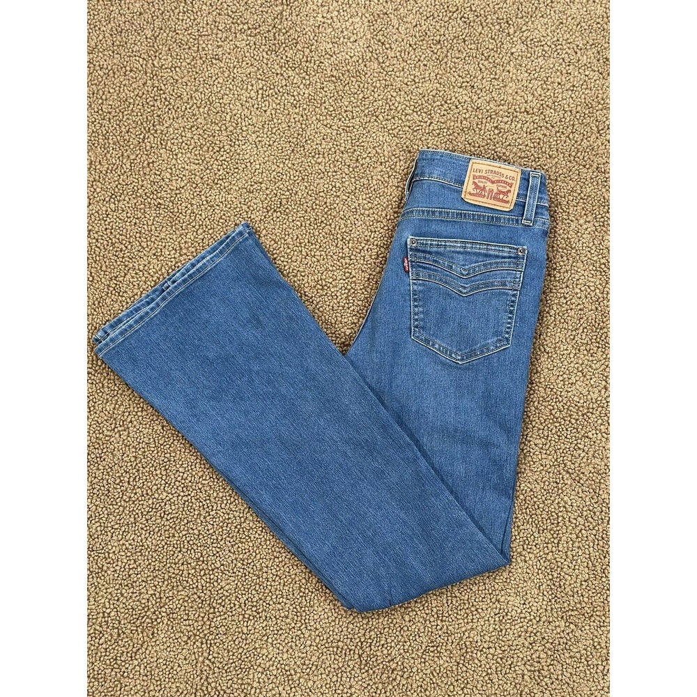Women’s Levi’s 726 Flare Size 29 Medium Wash Used In Good Condition